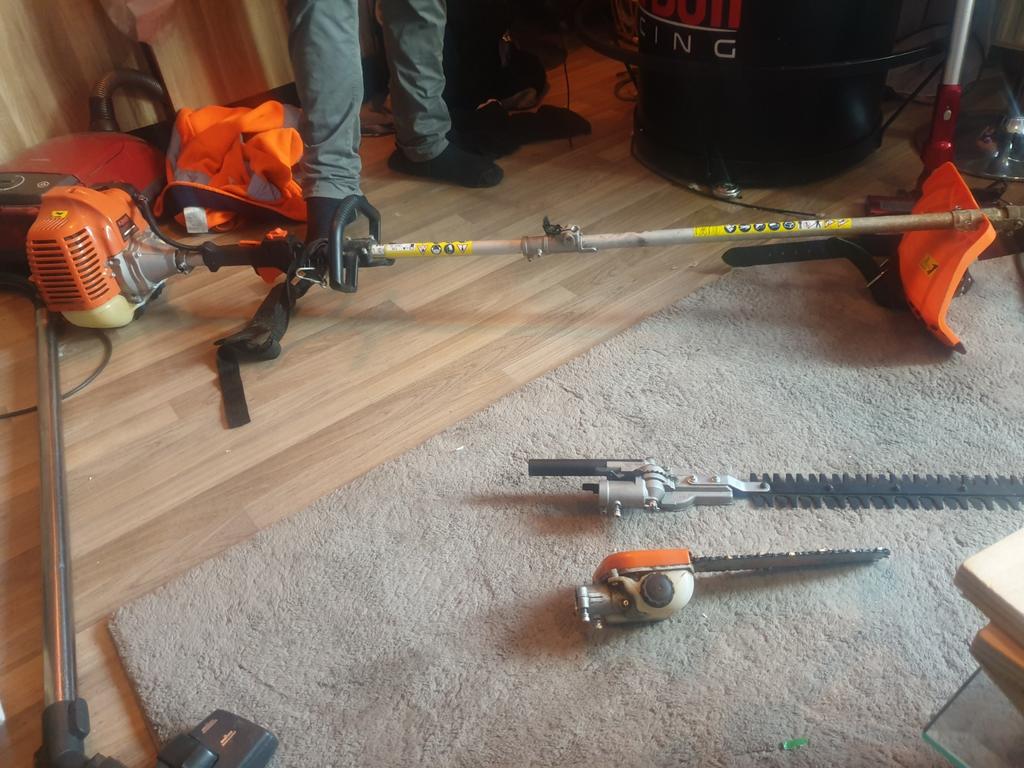 Kibani 4-in-1 Bosmaaier, Heggenschaar, Kettingzaag, Tuin en Terras, Bosmaaiers, Ophalen, Benzine, Gebruikt, Kibani