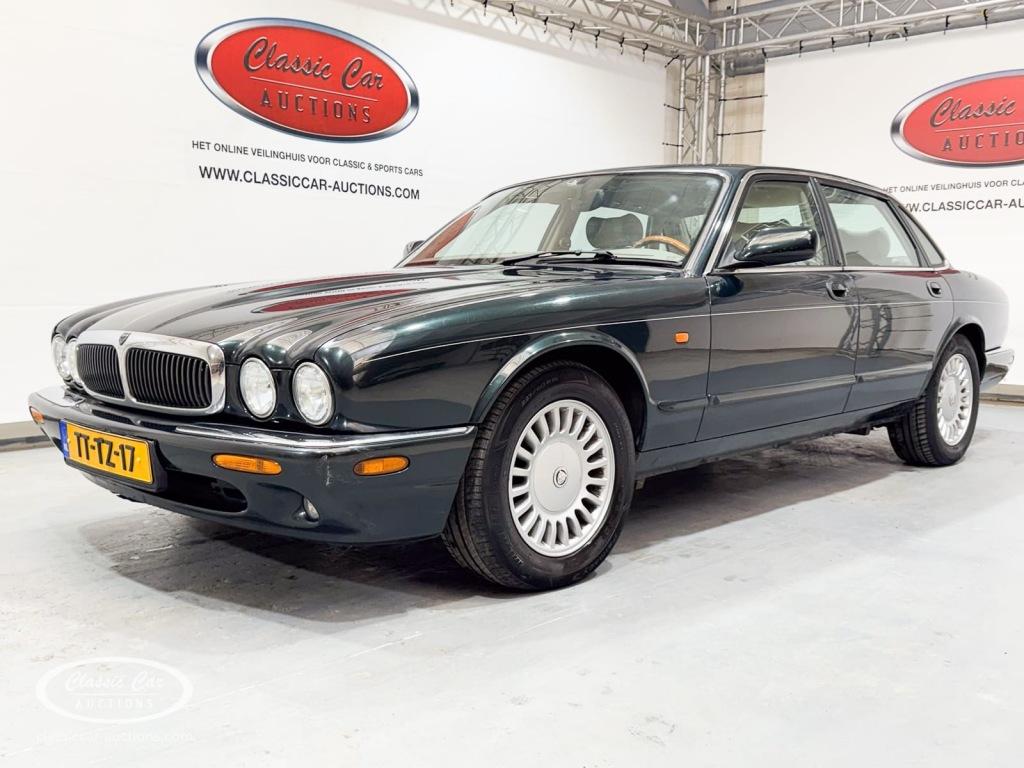 Jaguar XJ8 3.2 Executive  - ONLINE AUCTION, Auto's, Jaguar, Bedrijf, Overige modellen, Benzine, Sedan, Automaat, Origineel Nederlands