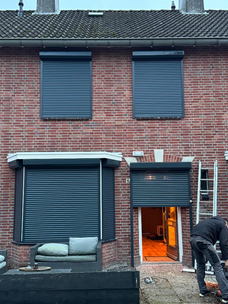 Rolluiken antraciet, Doe-het-zelf en Verbouw, Rolluiken, Ophalen of Verzenden, 200 cm of meer, 200 cm of meer