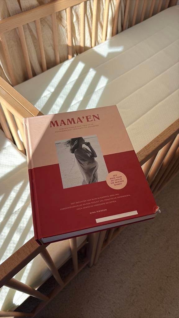 MAMA’EN van Nina Pierson, Ophalen of Verzenden, Zo goed als nieuw