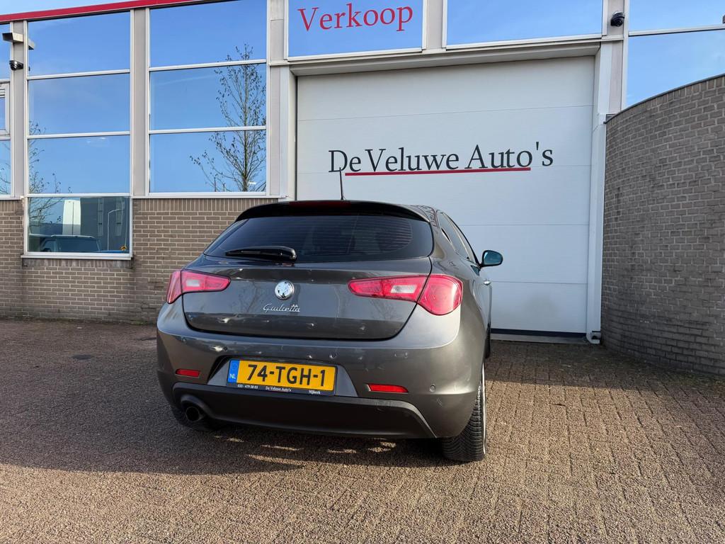 Alfa Romeo Giulietta 1.4 T Distinctive|PDC|Clima|Cruise|, Voorwielaandrijving, Euro 5, Stof, Gebruikt