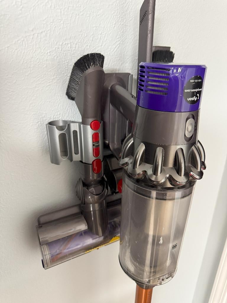 Dyson V10 Stofzuiger Houder / Wandhouder, Witgoed en Apparatuur, Stofzuigers, Nieuw, Stofzuiger, 1200 tot 1600 watt, Reservoir