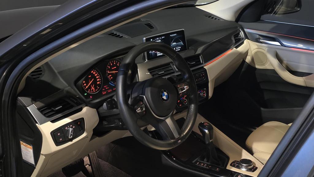 BMW X1 xDrive20i Executive | Panorama | Hud | Sfeer | Camera, Auto's, 1998 cc, Gebruikt, Euro 6, 2000 kg