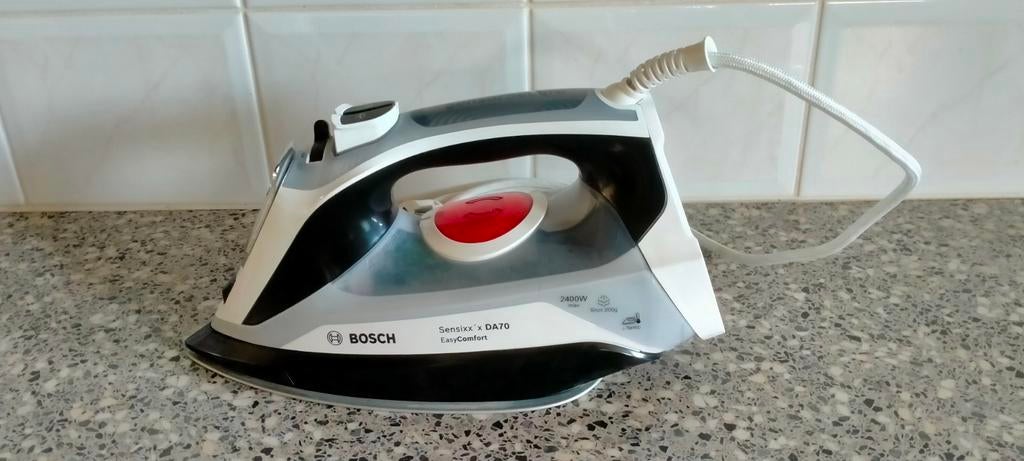 Bosch stoom strijkijzer., Ophalen of Verzenden, Zo goed als nieuw, Strijkijzer met snoer