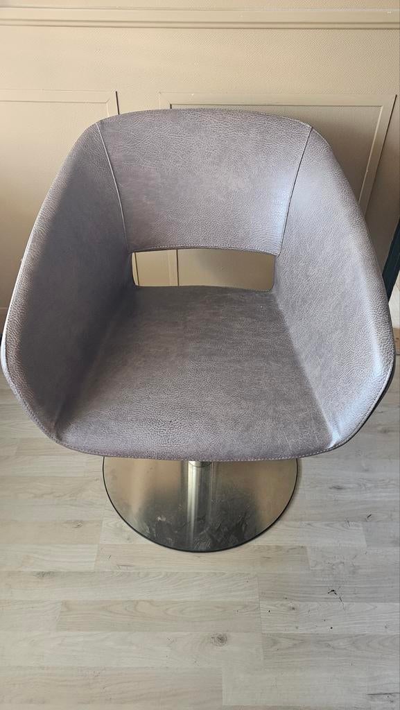 Kappers stoel en Wasunit en toebehoren