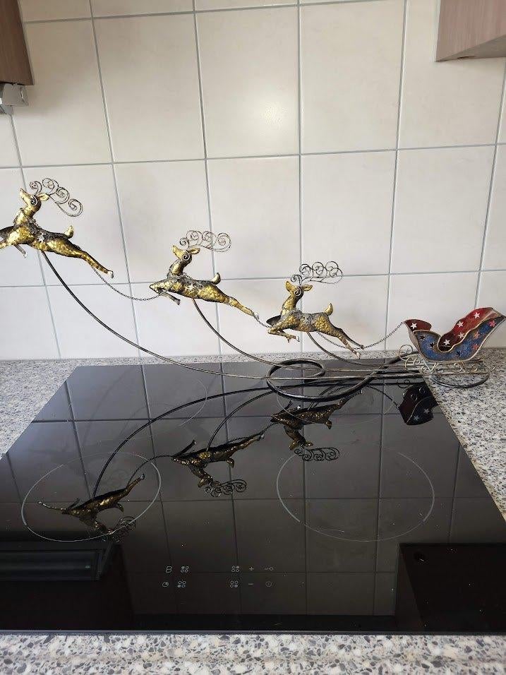 Arrenslee met rendieren van koper, Diversen, Kerst, Ophalen of Verzenden, Zo goed als nieuw