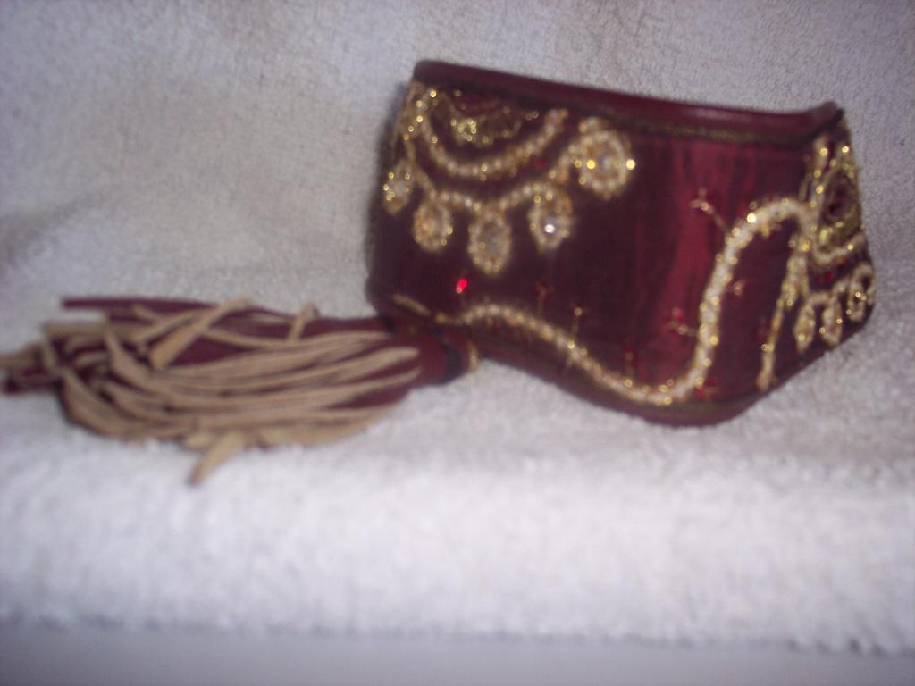 HONDEN HALSBAND, Dieren en Toebehoren, Hondenhalsbanden en Penningen, Ophalen of Verzenden, Handgemaakt, Nieuw