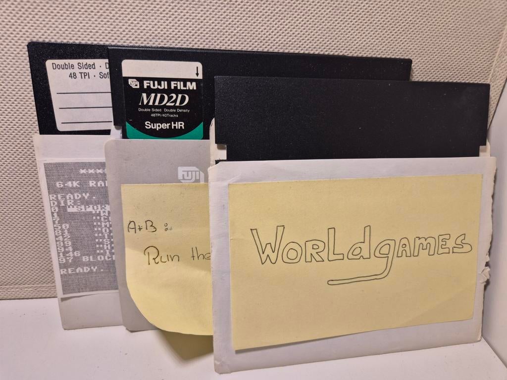 3x 5.25 inch floppy disk floppies Commodore 64, Computers en Software, Vintage Computers, Ophalen of Verzenden