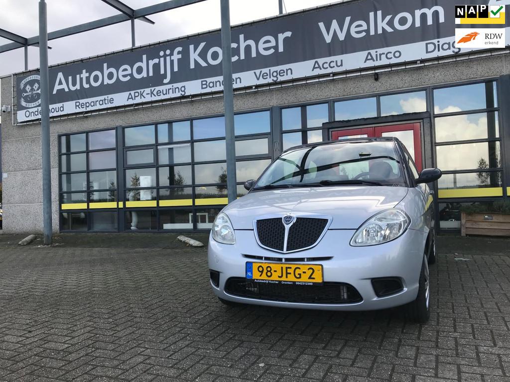 Lancia Ypsilon 1.2 Oro, Voorwielaandrijving, Gebruikt, Origineel Nederlands, Bedrijf