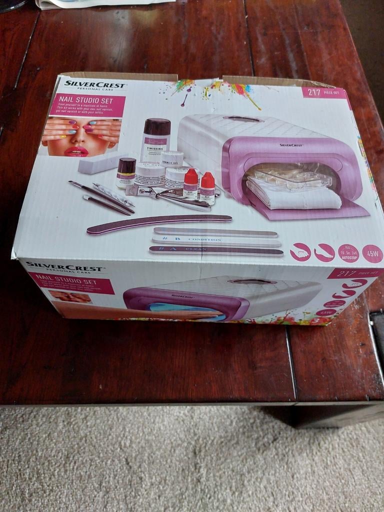 Nail studio met extra, Ophalen of Verzenden, Zo goed als nieuw, Overige kleuren, Handen en Nagels