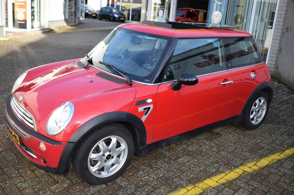 MINI Mini 1.6 One Seven APK MRT 2027 (bj 2006), Voorwielaandrijving, Metallic lak, Gebruikt, Zwart