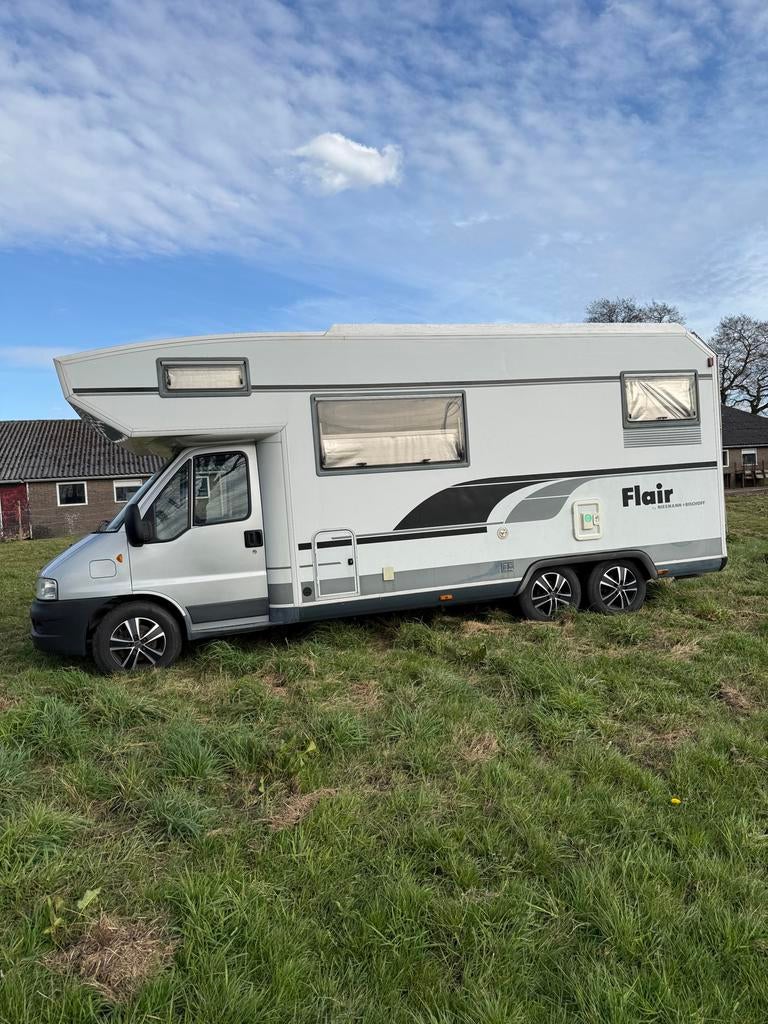 Niesmann+Bischoff Flair 6-persoons camper met veel extra's, Integraal, Niesmann+Bischoff, Ringverwarming, Fiat