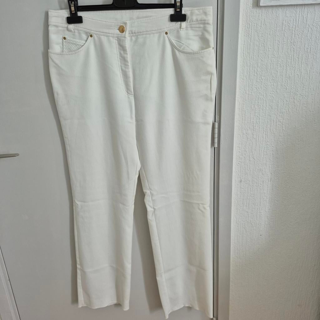 Dames witte broek FRANK  WALDER, maat 42, zeer goede staat, Kleding | Dames, Broeken en Pantalons, Wit, Maat 42/44 (L), Ophalen of Verzenden
