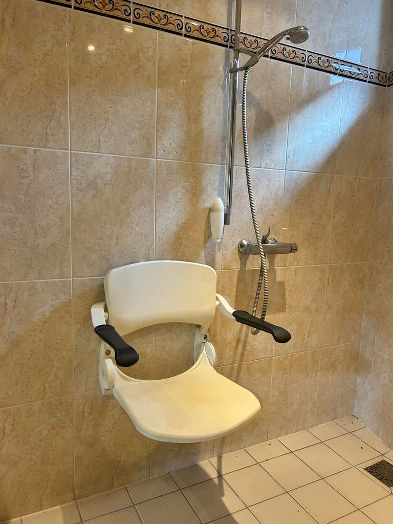 Opklapbare douche stoel, Ophalen, Gebruikt