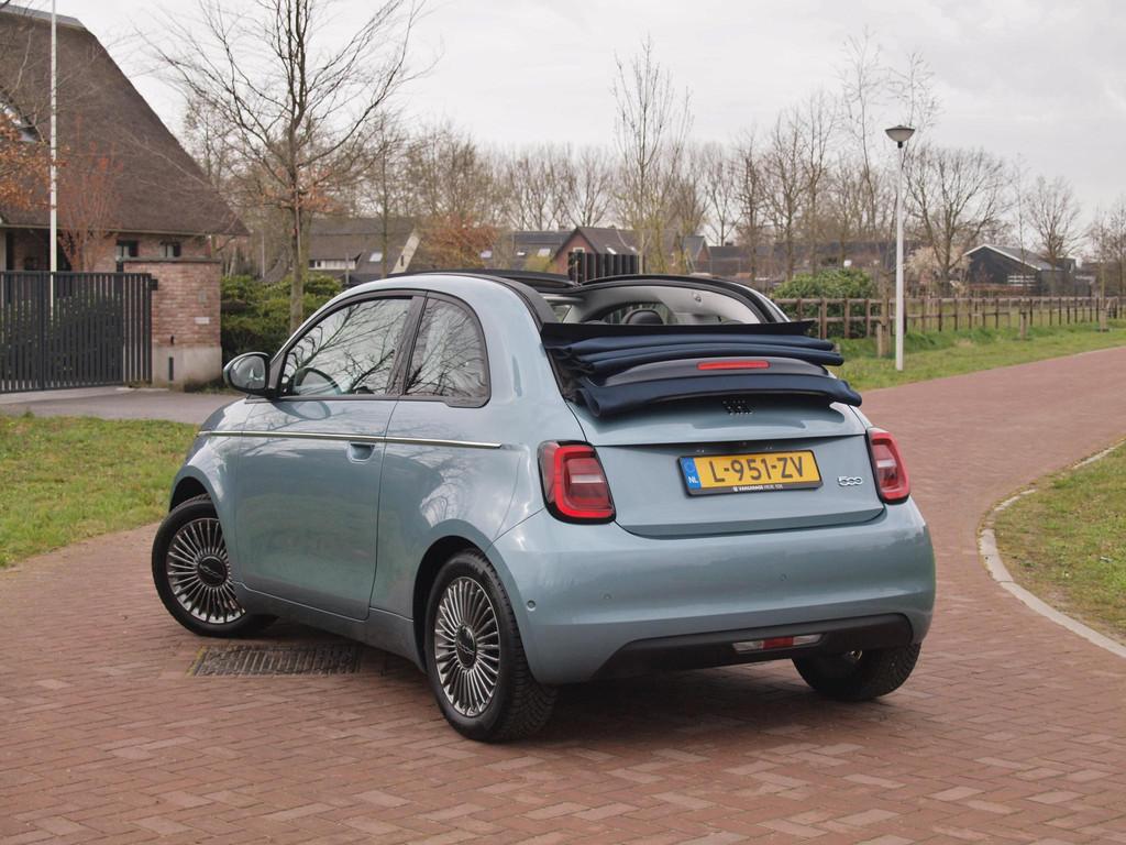 Fiat 500 C Icon 42 kWh | Cabrio | Camera | Apple Carplay | C, Stof, Cabriolet, Origineel Nederlands, 305 km