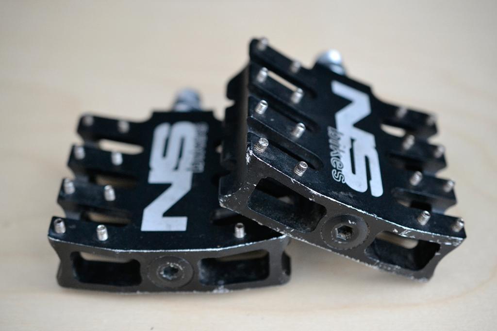 NS Bikes Leg Eaters pedalen - MTB flatpedals, Crankstel of Pedalen, Gebruikt, NS Bikes, Mountainbike