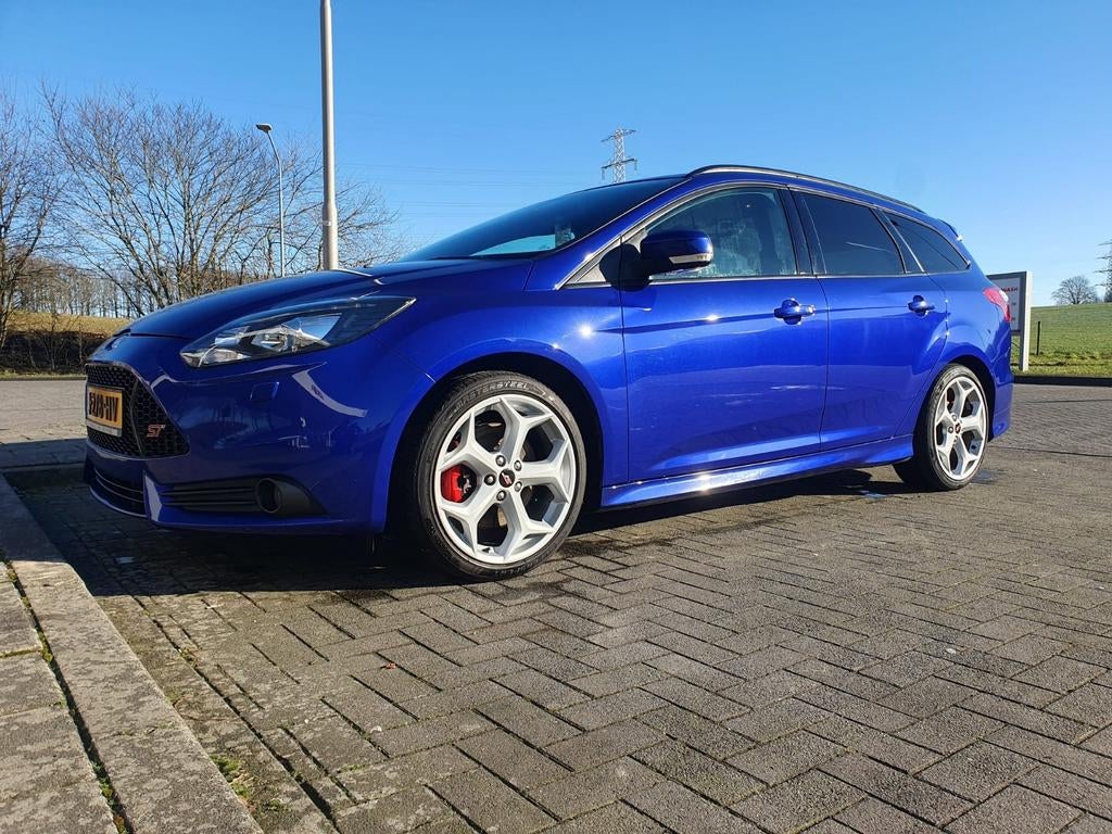 Ford Focus 2.0 Ecoboost 184KW Wagon 2014 Blauw, Zwart, 4 cilinders, Blauw, Particulier