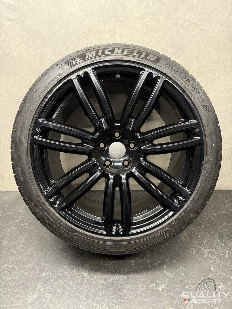 20 inch Maserati Ghibli M157 Velgen + Banden 245/40/20 245/4, -, -, Banden en Velgen, Ophalen of Verzenden