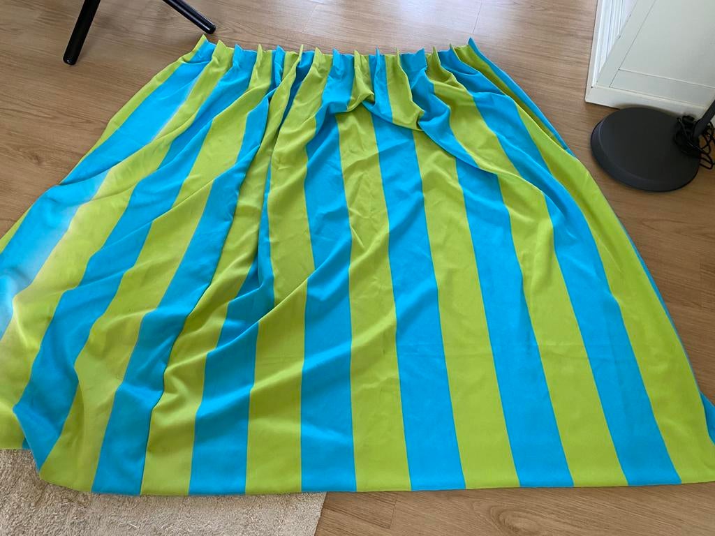 Gordijnen verduisterende stof, Huis en Inrichting, Stoffering | Gordijnen en Lamellen, Gebruikt, 200 cm of meer, Ophalen of Verzenden