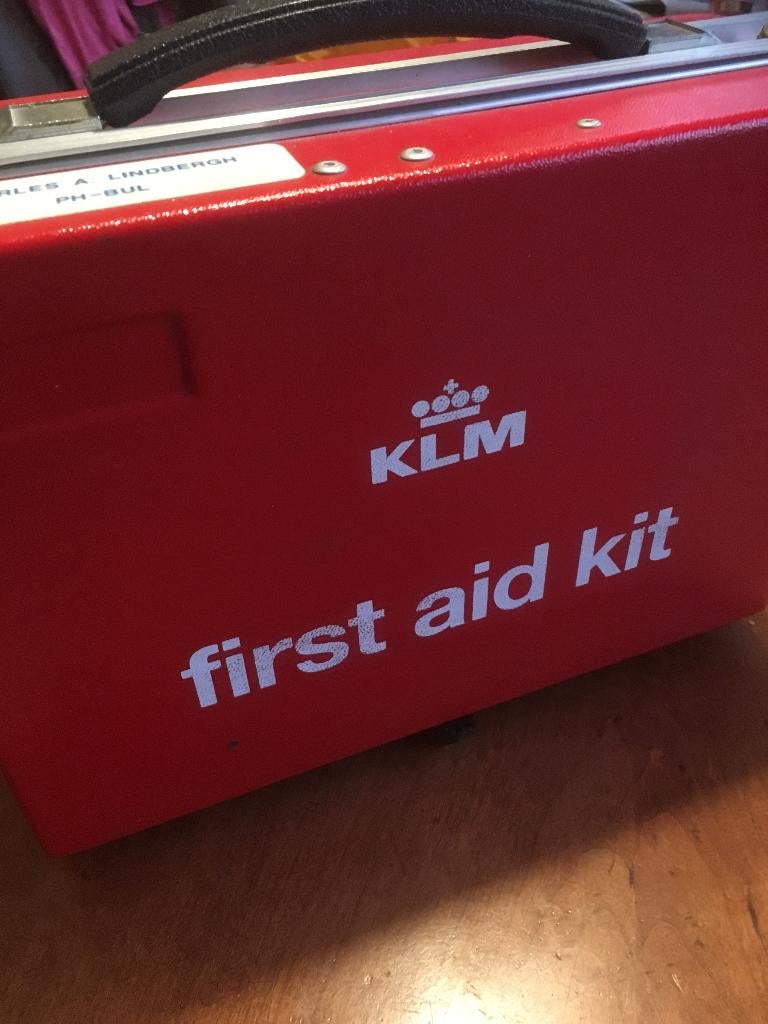 KLM First Aid Kit, Verzamelen, Luchtvaart en Vliegtuigspotten, Ophalen, Zo goed als nieuw, Overige typen