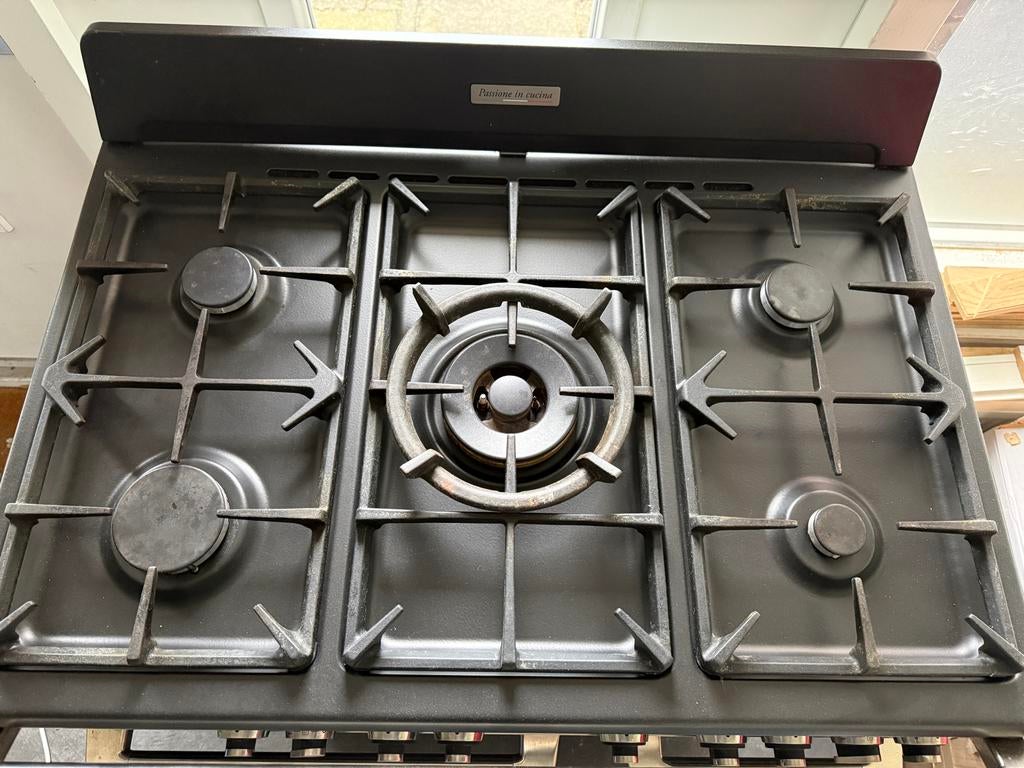 2022 Boretti Toscana Gasfornuis Antraciet 90cm 5-pit 2 Ovens, Witgoed en Apparatuur, Fornuizen, Ophalen, 60 cm of meer, Zo goed als nieuw