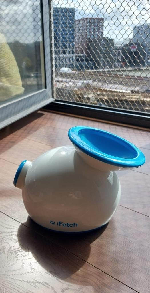 iFetch - Automatische ballenwerper voor honden, Ophalen of Verzenden, Zo goed als nieuw, Intelligentiespeelgoed