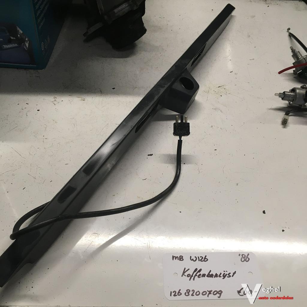 Mercedes W126   1986    Kofferbaklijst met kentekenverlichti, Gebruikt, -, -, Ophalen of Verzenden