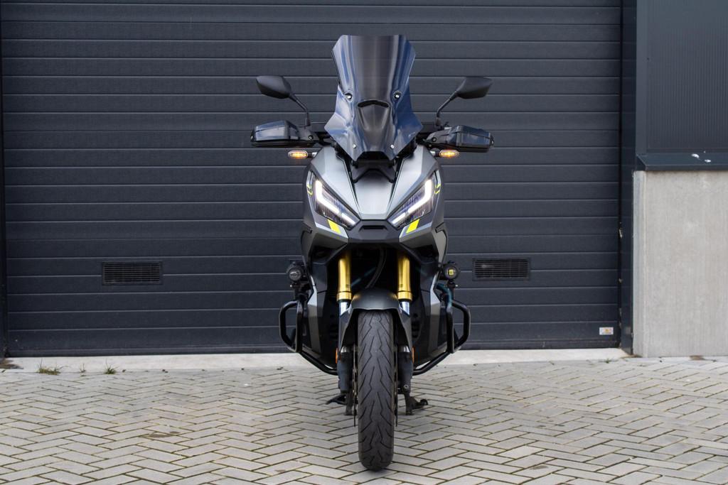 Honda X-ADV 750 | Mistlampen | Navigatie | Valbeugels, Scooter, Rivium Boulevard 222-11
2909 LK  Capelle aan den Ijssel, NL, 745 cc