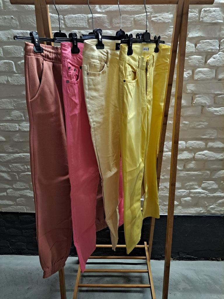 Comfortabele broeken in diverse kleuren - Maat 40, Overige kleuren, Verzenden, Zo goed als nieuw, Lang