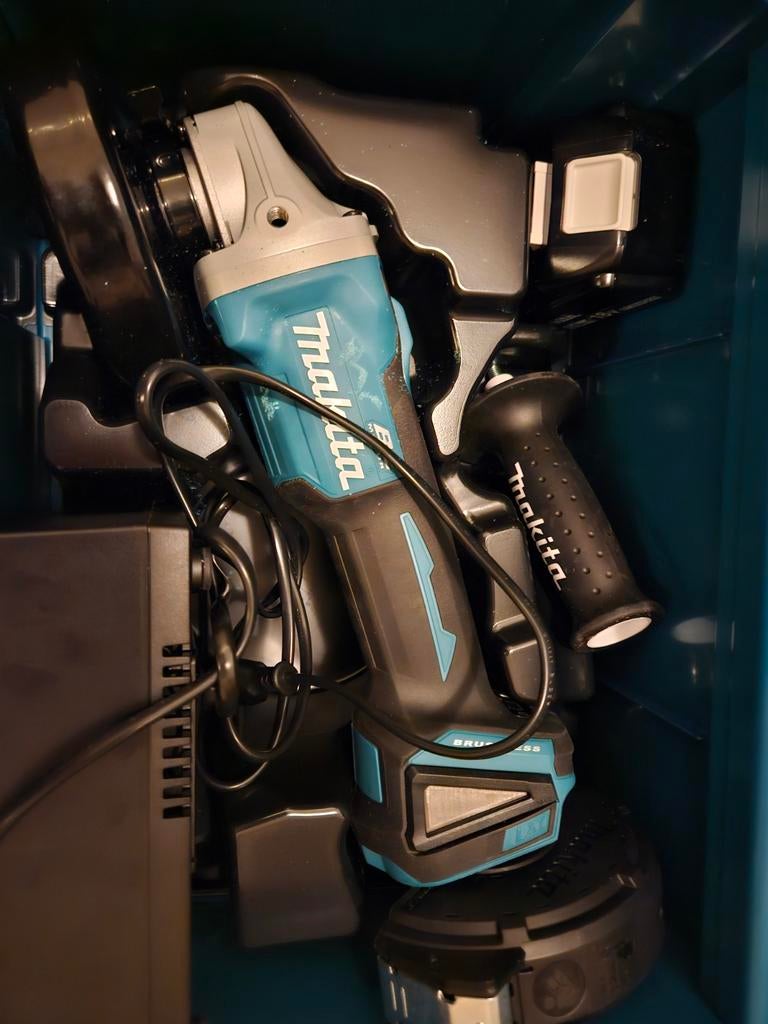 Makita haakse slijper, Doe-het-zelf en Verbouw, Gereedschap | Slijpmachines, Ophalen of Verzenden