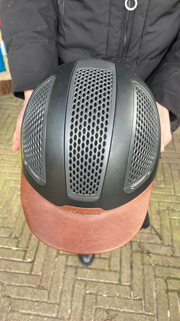 Fouganza cap maat 58, bijna niet gebruikt, Dieren en Toebehoren, Paardrijkleding, Ophalen of Verzenden, Zo goed als nieuw, Dressuur