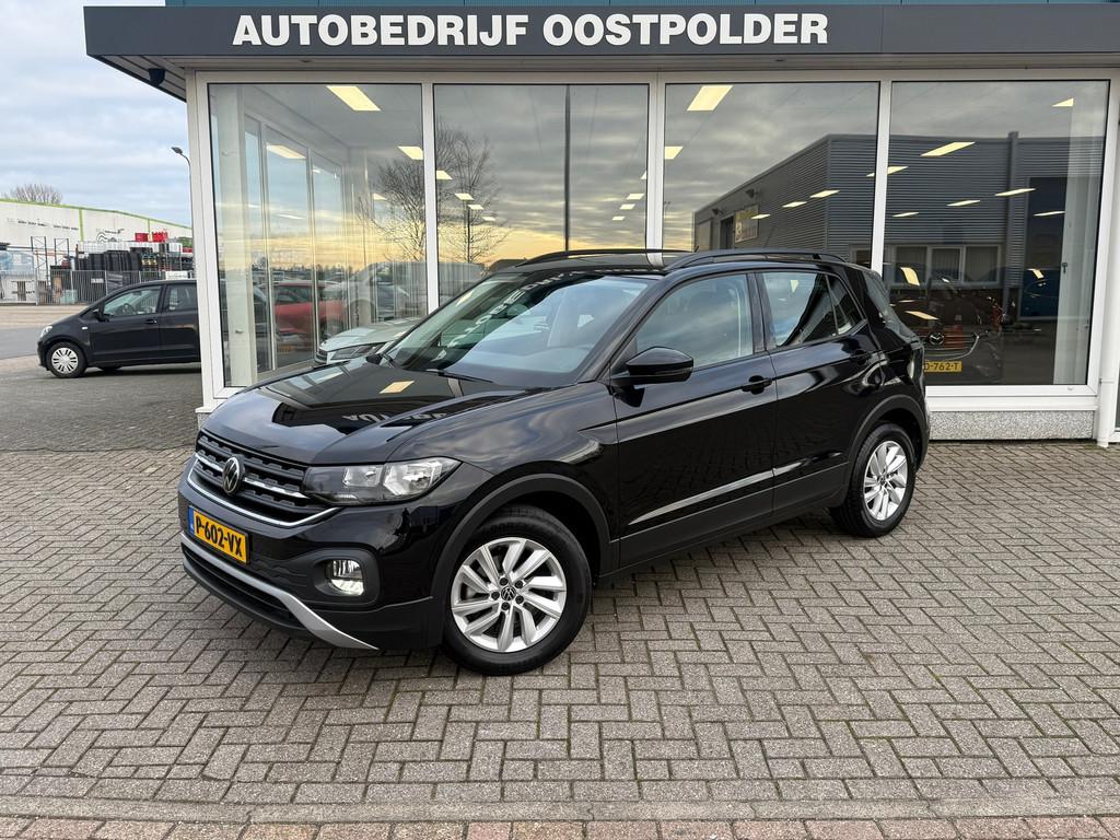 Volkswagen T-Cross 1.0 TSI Life, Auto's, Gebruikt, 95 pk, 620 kg, Zwart