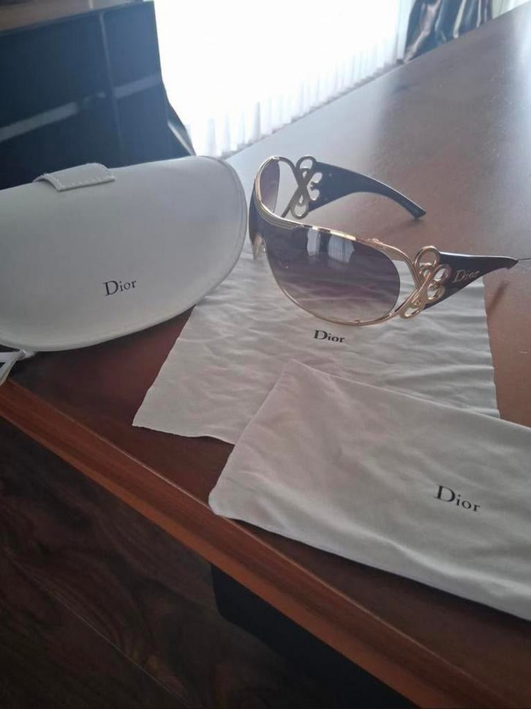 Christian dior zonnebril dames, Sieraden, Tassen en Uiterlijk, Zonnebrillen en Brillen | Dames, Ophalen of Verzenden, Zo goed als nieuw