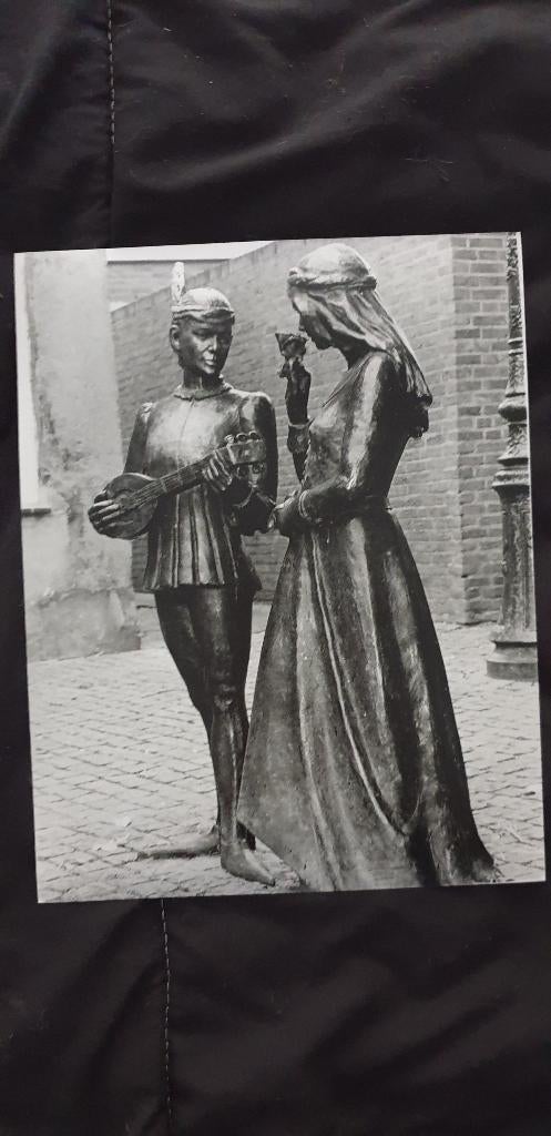 0684 foto 24x30.5 Dieske en minnepaar den bosch, Antiek en Kunst, Kunst | Tekeningen en Foto's, Verzenden