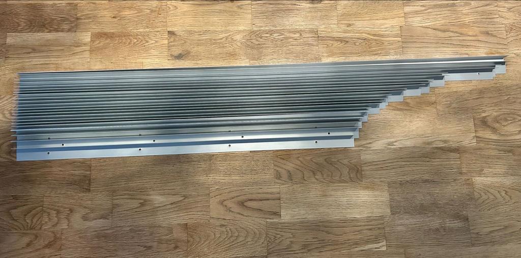 Aluminium Hoekprofielen / Trapkantprofielen - 23 stuks, Ophalen of Verzenden, Nieuw, Aluminium