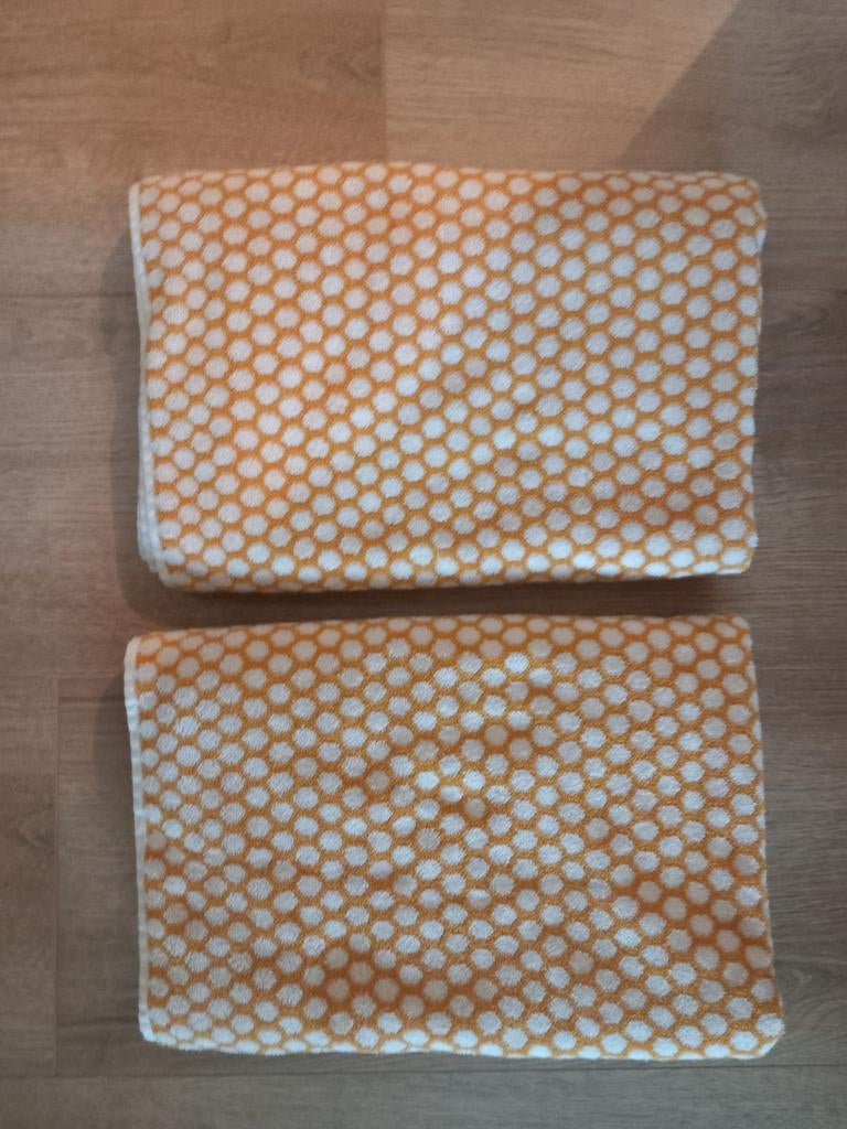 2 Nieuwe Hema badlakens te koop, Ophalen of Verzenden, Nieuw, Handdoek
