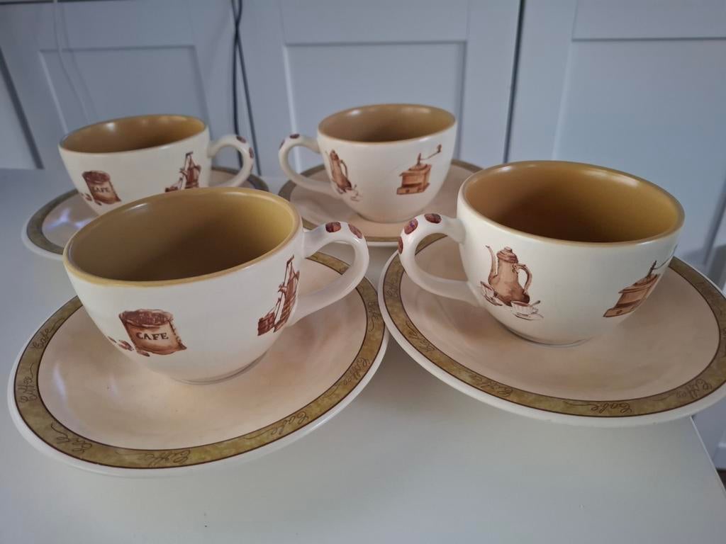 Royal Orchid Cafe kopjes en schotels - 4 stuks, Keramiek, Ophalen of Verzenden, Zo goed als nieuw, Overige stijlen