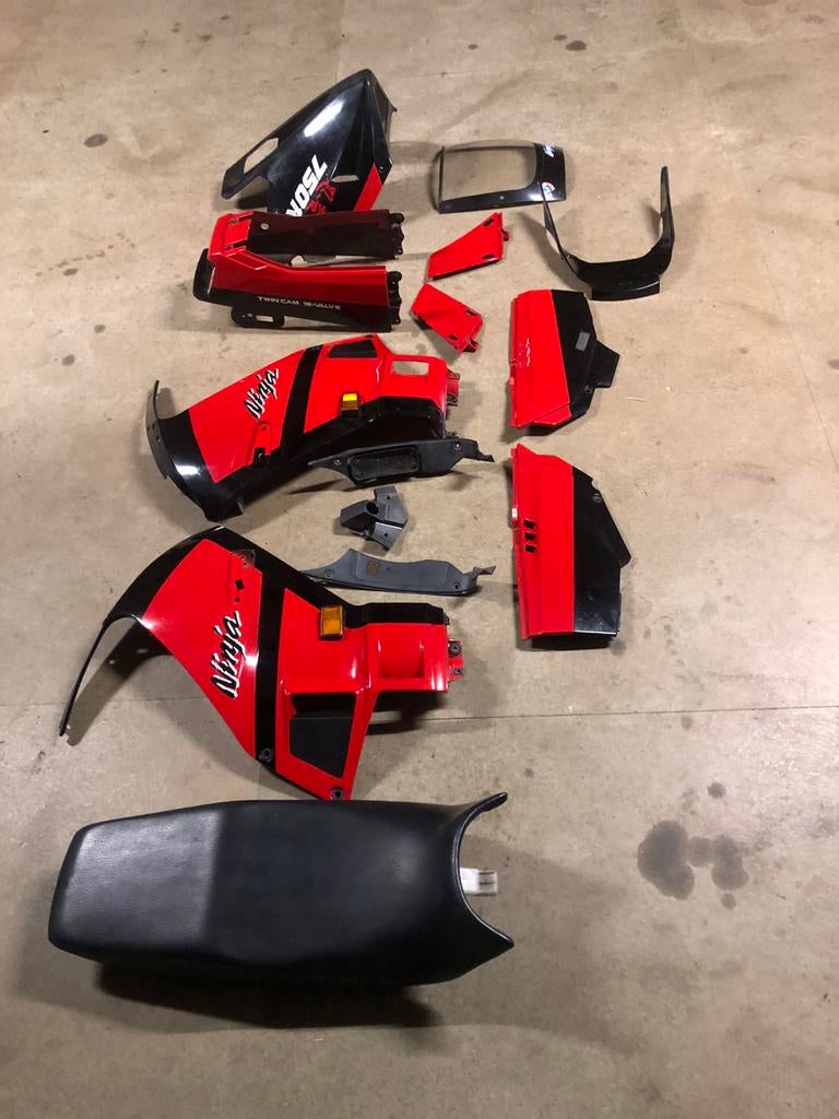 Kawasaki GPX 750 R Diverse Kuipdelen en Zadel, Gebruikt, ., Ophalen of Verzenden, .