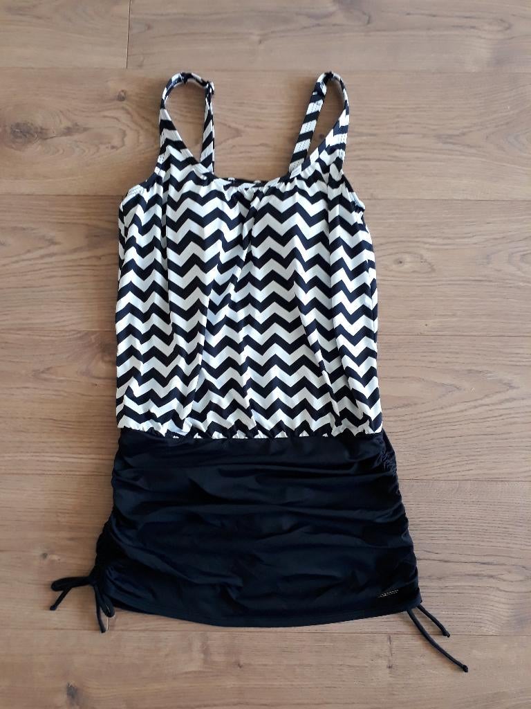 Badpakjurk, badpak jurk, strandjurk, zwemjurk 36 bijna NIEUW, Kleding | Dames, Lascana, Zwart, Badpak, Ophalen of Verzenden