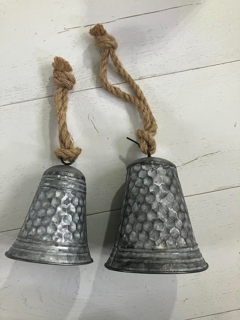 2 grote zinken kerst klokken, Ophalen of Verzenden, Zo goed als nieuw