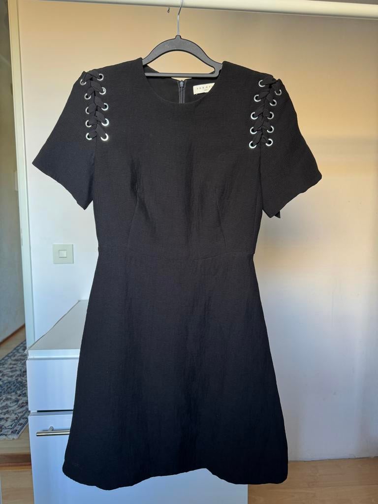 Sandro jurk - zo goed als nieuw!, Zwart, Ophalen of Verzenden, Zo goed als nieuw, Maat 34 (XS) of kleiner