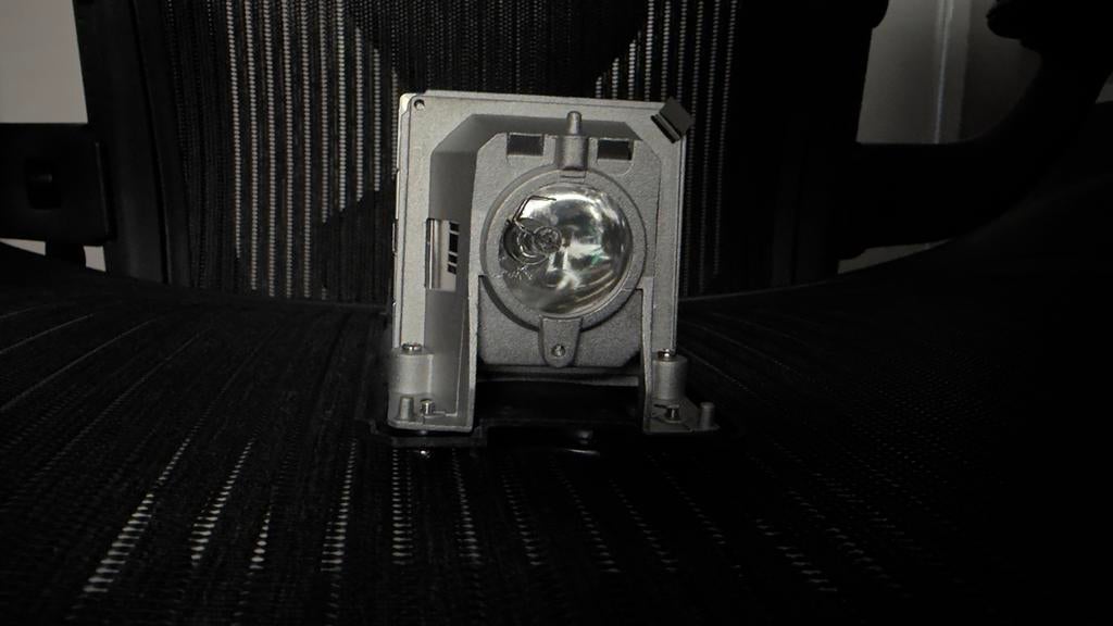 Projectorlamp NP13LP, Audio, Tv en Foto, Beamer-accessoires, Ophalen of Verzenden, Nieuw, Beamerlamp