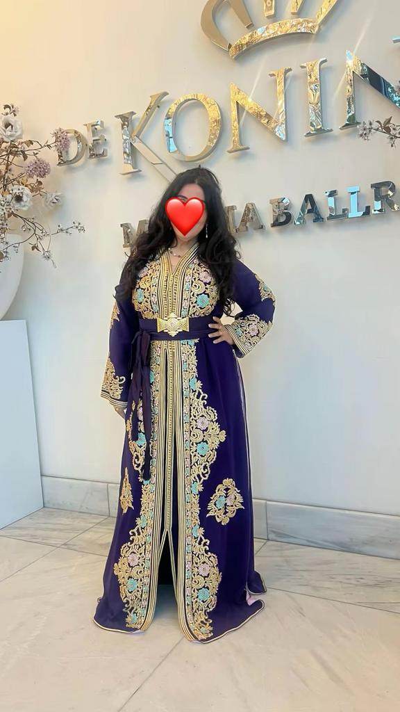 TE HUUR – ZEER EXCLUSIEVE Marokkaanse Takchita / Caftan, Blauw, Maat 42/44 (L), Nieuw, Ophalen of Verzenden