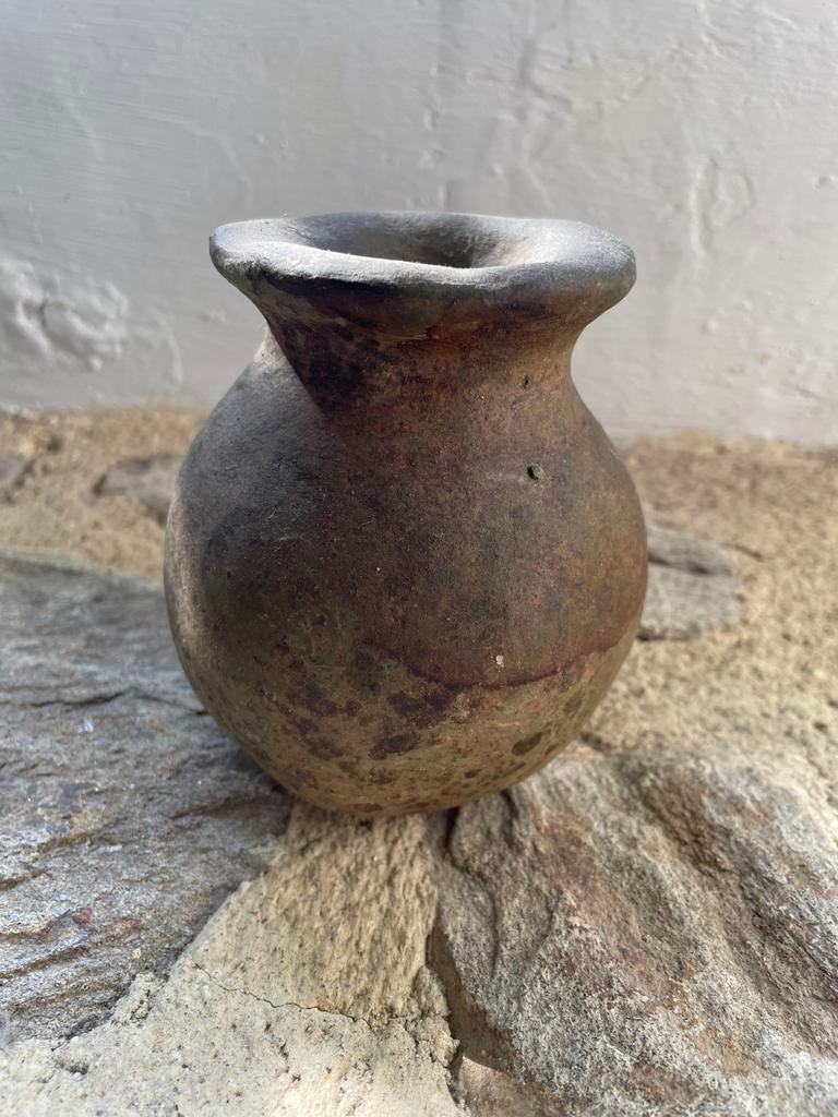 Antieke bolvormige pot | Franse bodemvondst | 17e eeuw, Gebruikt, Overige kleuren, Aardewerk of Porselein, Ophalen of Verzenden