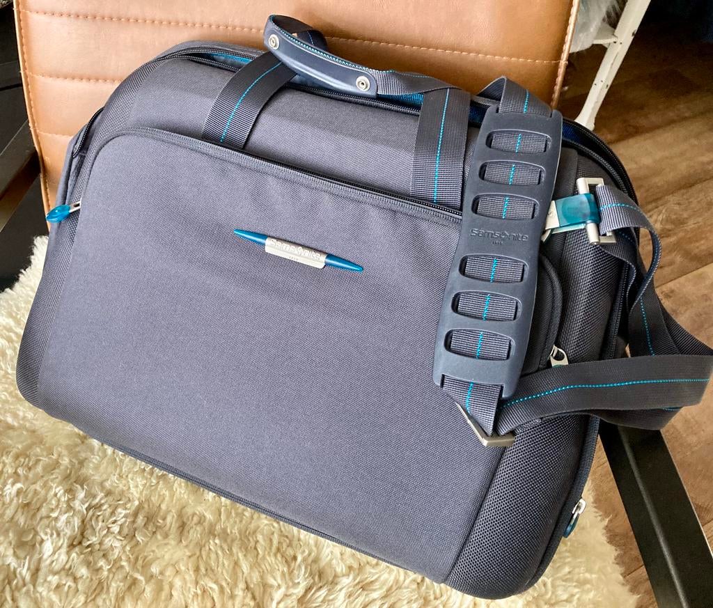 Attache/laptoptas Samsonite zgan, Ophalen of Verzenden, 17 inch of meer, Zo goed als nieuw, Schoudertas