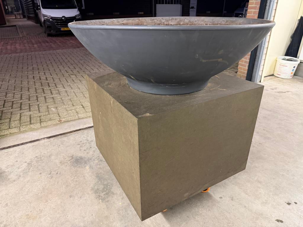Stenen bloembak 1 m doorsnee 30 cm hoog met sokkel 80x80x60, Ophalen, Steen, Minder dan 30 cm, Rond
