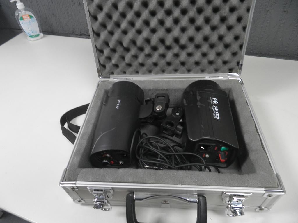 SET VAN 2 FLITSERS IN ALUMINIUM KOFFER, Ophalen of Verzenden, Gebruikt, Overige typen