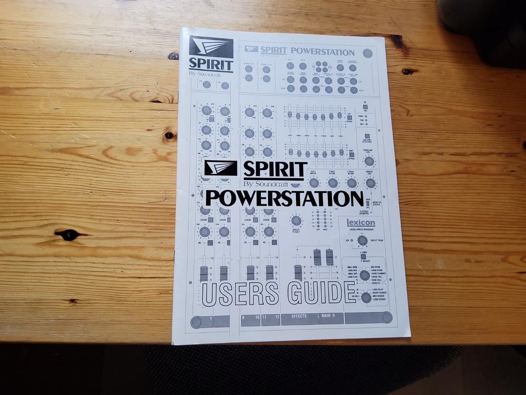 Complete geluidsinstallatie met mengpaneel en boxen, Ophalen of Verzenden, Gebruikt, 5 tot 10 kanalen, Microfooningang