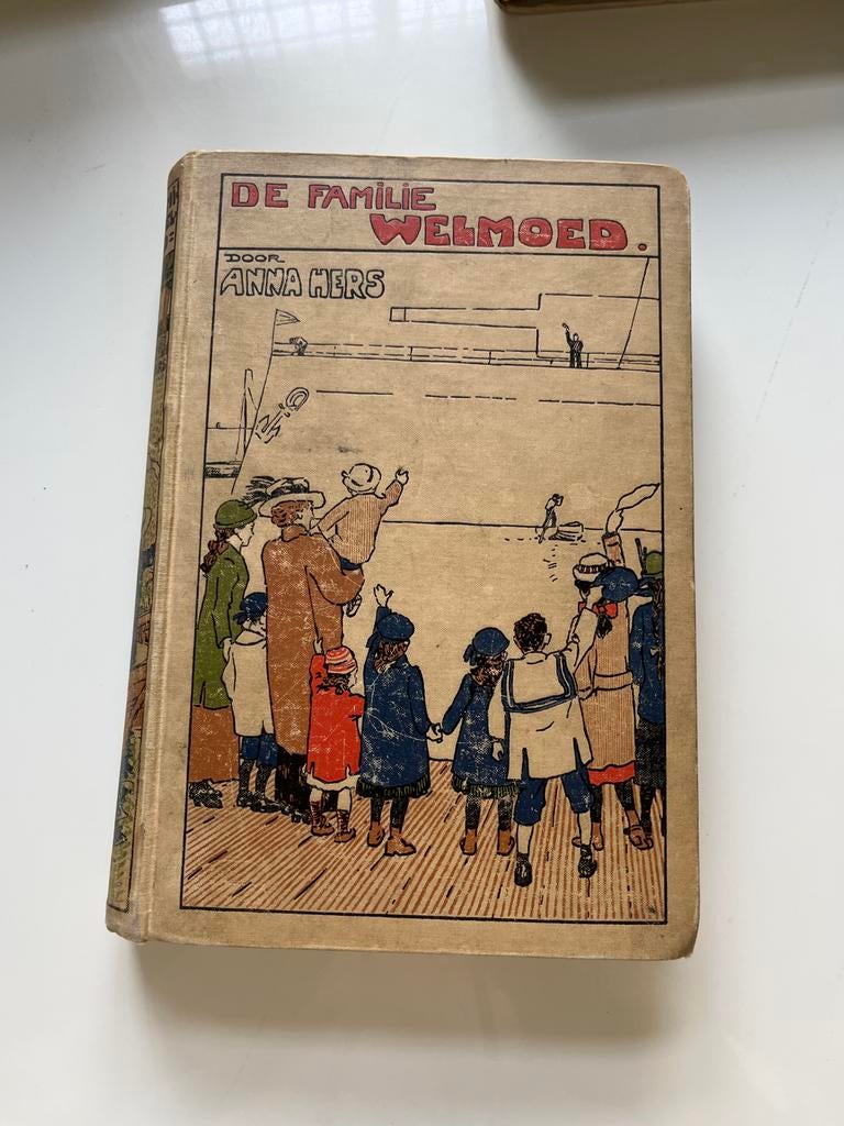 De Familie Welmoed - Anna Hers, Ophalen of Verzenden, Gelezen, Fictie algemeen