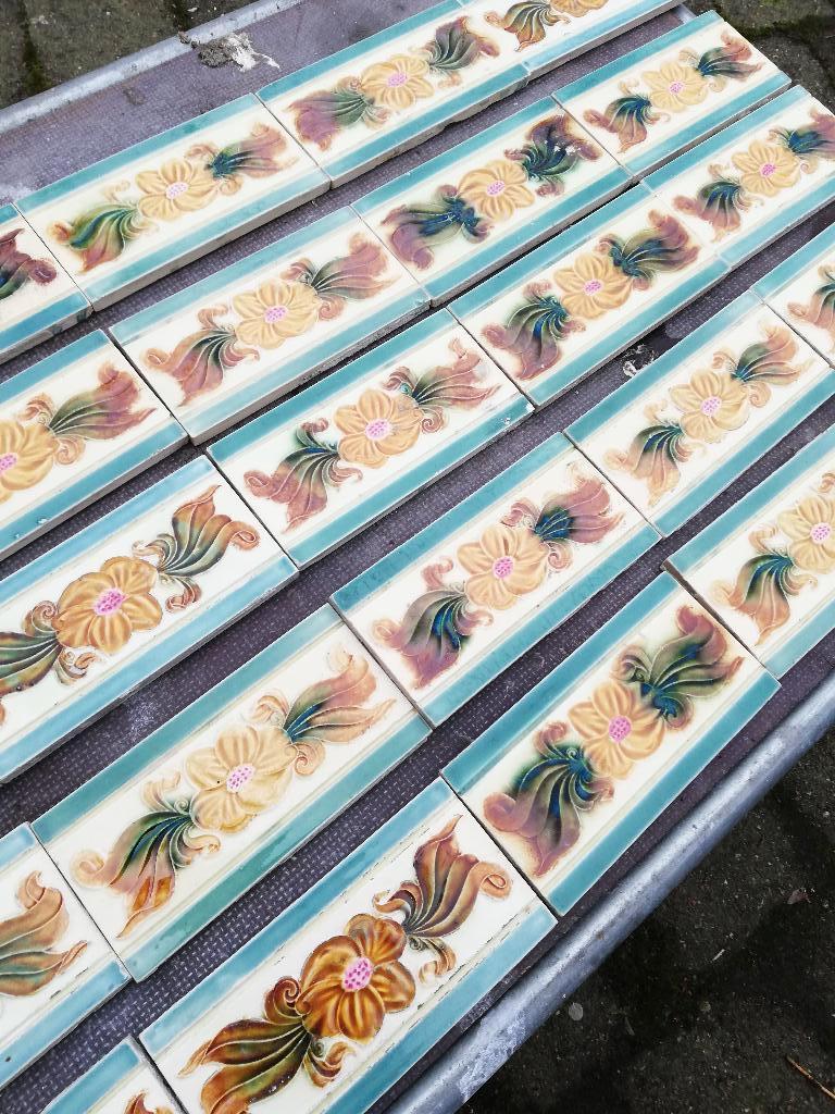 30 stuks mooi afgebiesde antieke randtegels 15x7,5cm, Ophalen